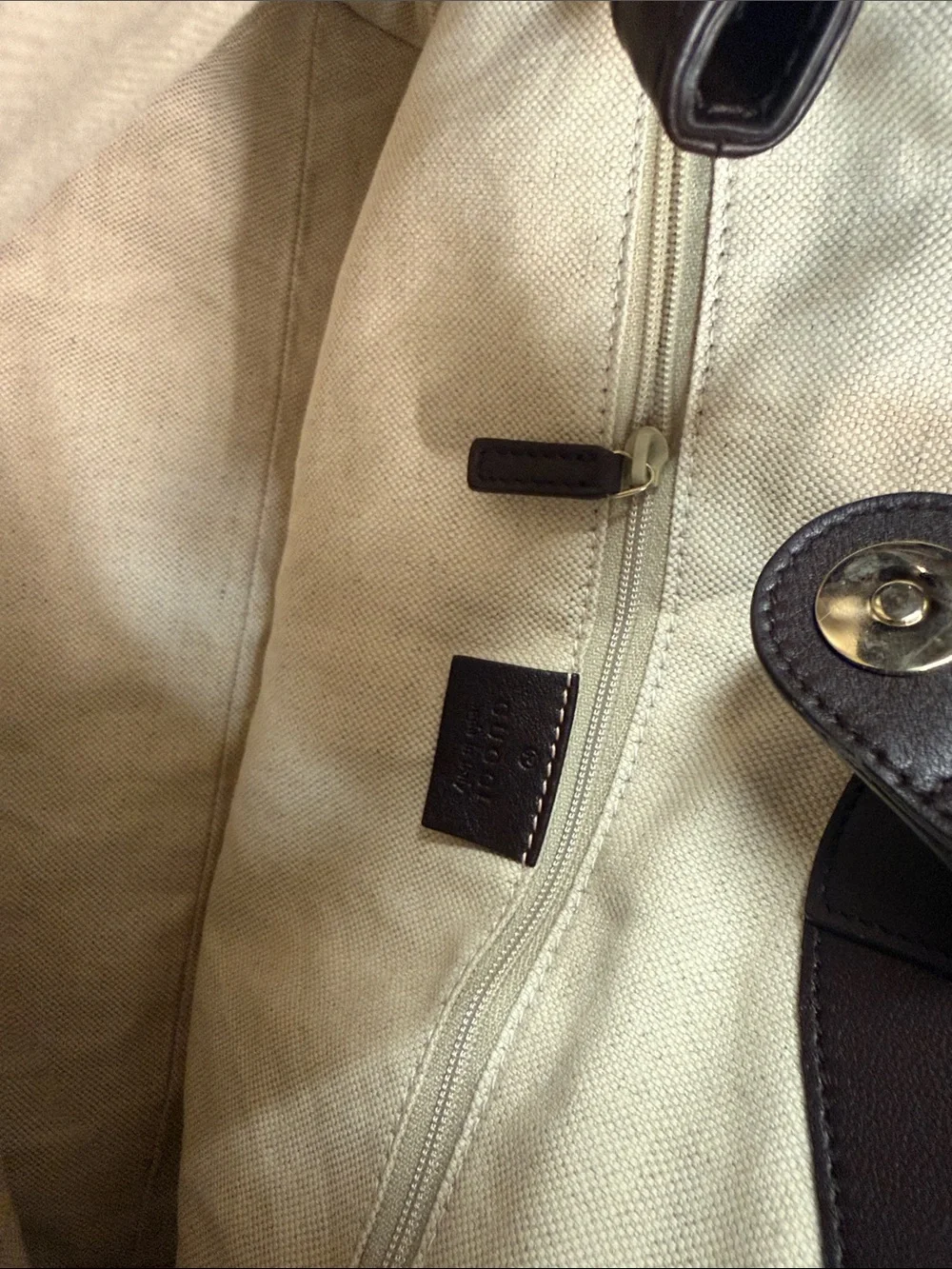 Brand New !  Authentic GUCCI Guccissima Sukey Brown Leather Handbag . - Picture 4 of 4